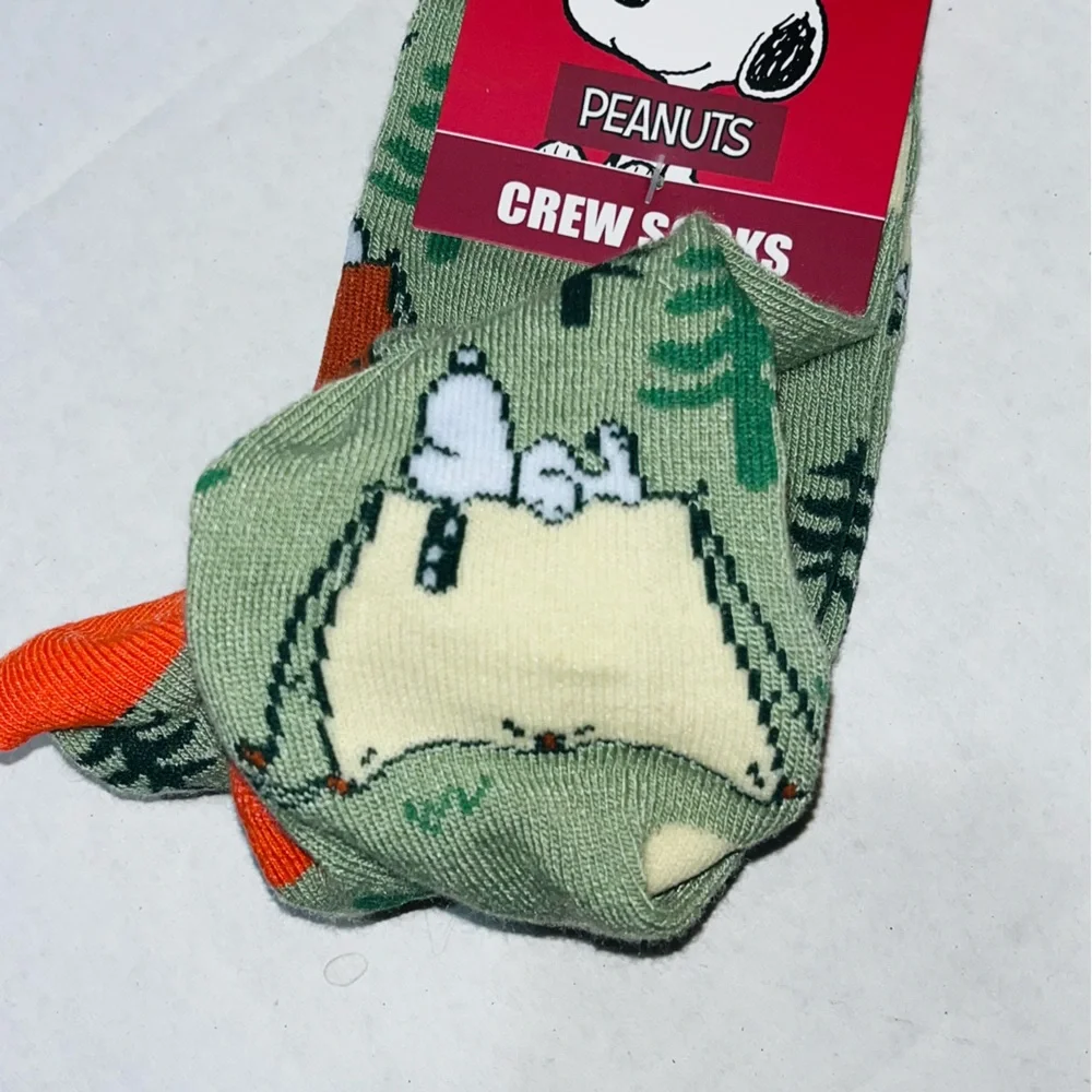 Peanuts Crew Socks, Snoopy Camping and 2 Camper Key Rings‎ New